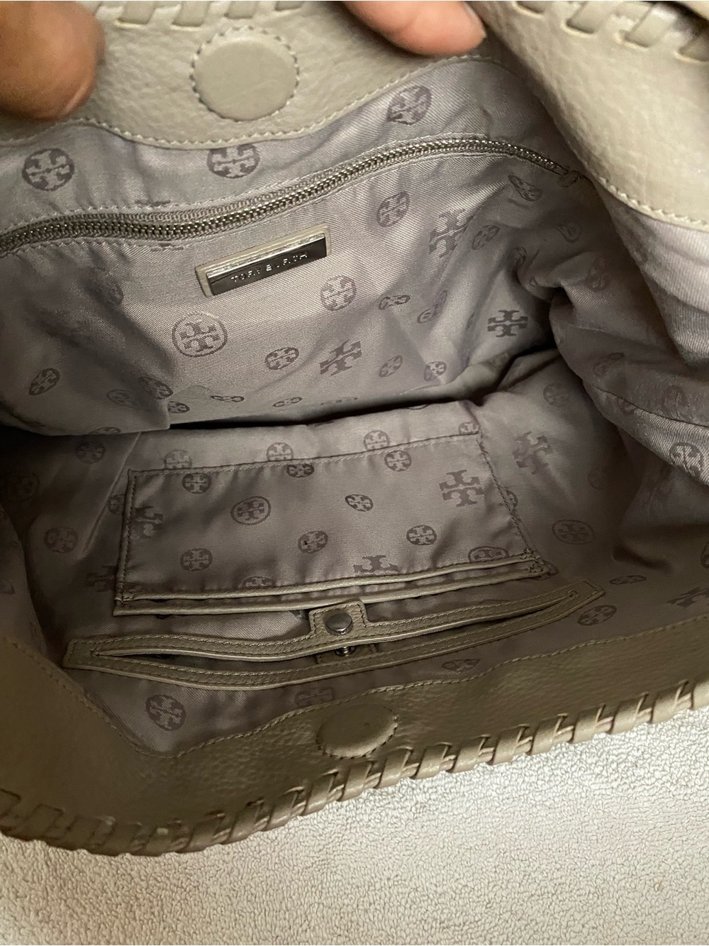 Tory Burch Marion Whipstitch Hobo bag Pebbled Leather - Picture 9 of 15